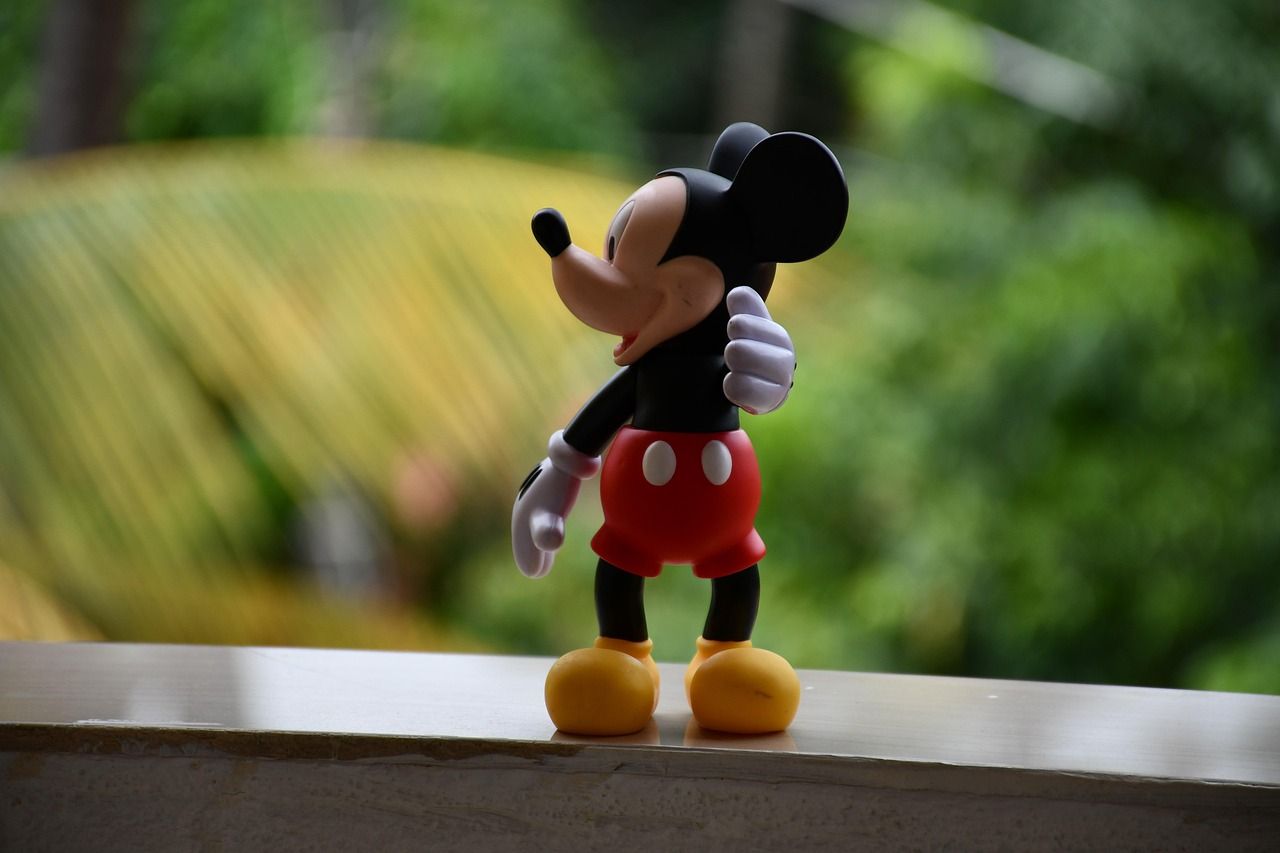 Mickey Mouse at Disney World: The Ultimate Guide to Meeting the Iconic Character