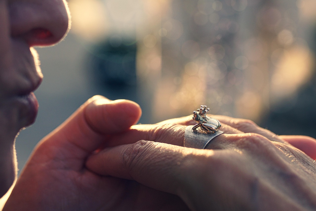 Discover the Secrets of the White Cipher Ring in Elden Ring