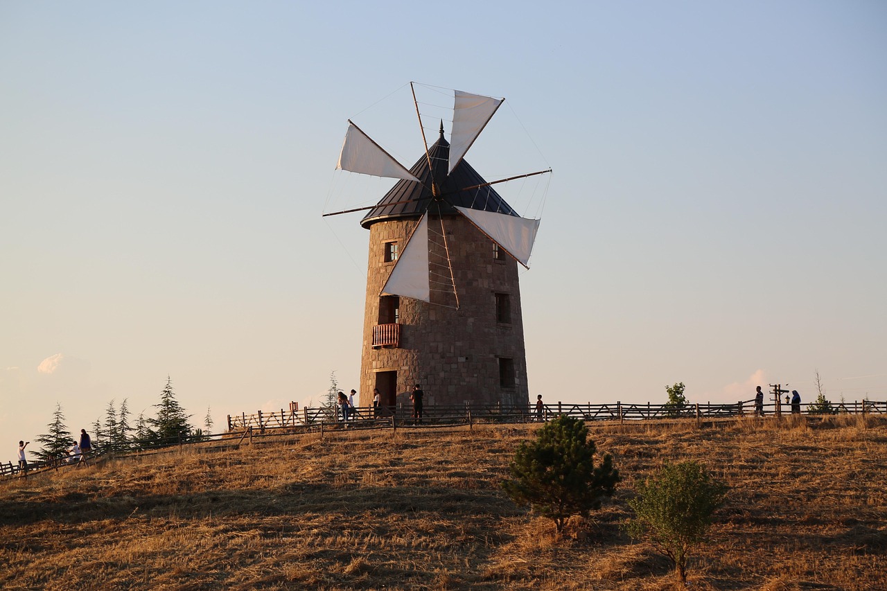 Mastering the Art of Minecraft: Create Your Own Windmill