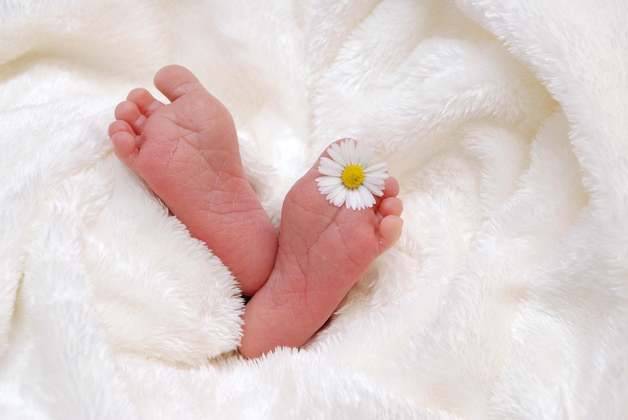 Choosing the Perfect New Born Baby Name: Tips and Trends