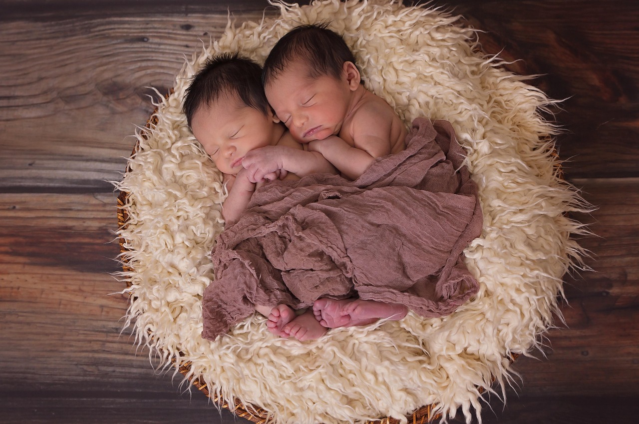 Unique Twin Boy Names: Distinctive Ideas for Your Little Duo