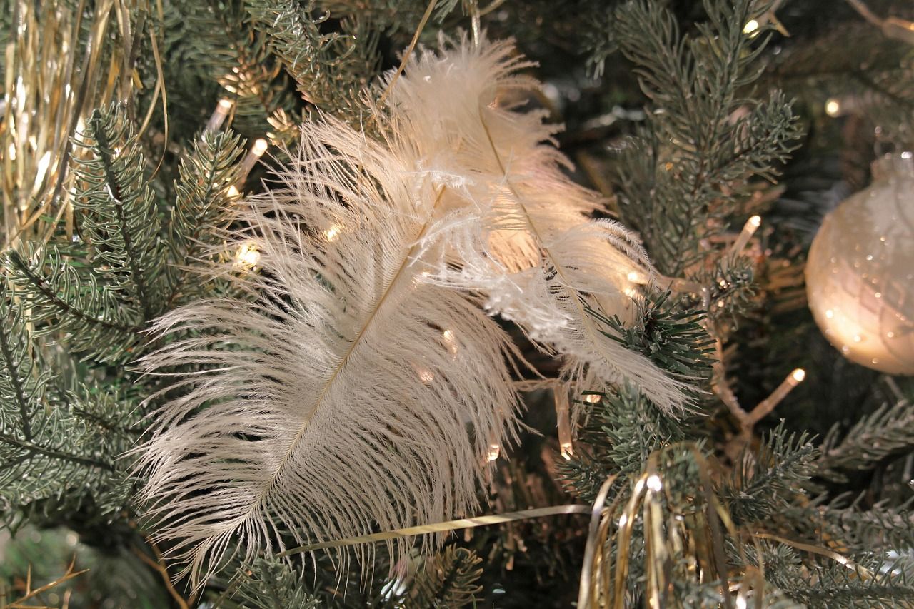 Discover the Charm of Primitive Christmas Tree Ornaments