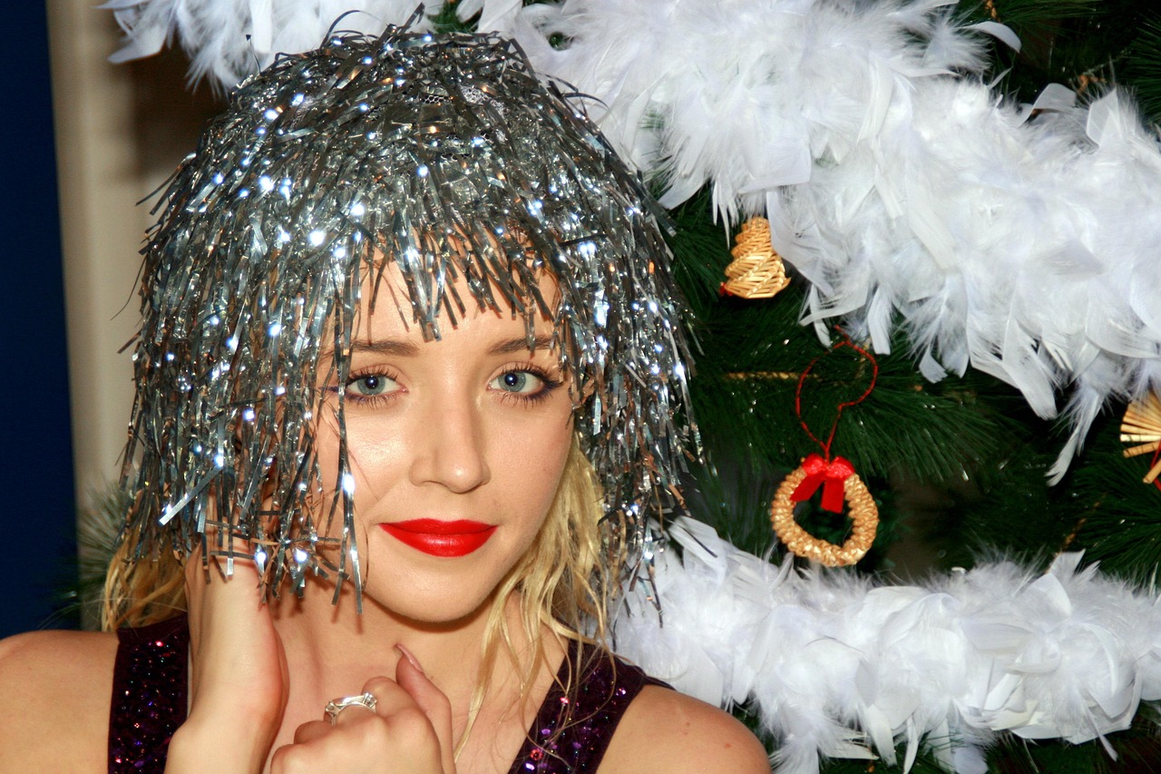 Transform Your Holiday Decor with Beautiful Christmas Tree Tinsel