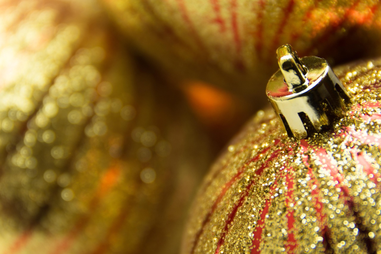 Explore the Magic of Willow Tree Christmas Ornaments