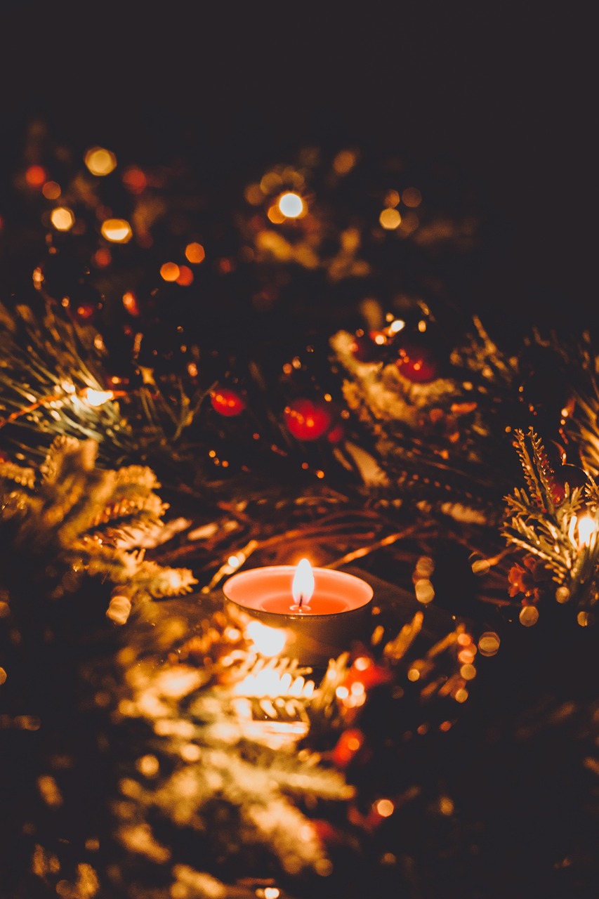 Creating a Festive Atmosphere with Our Christmas Tree Candle with Bows