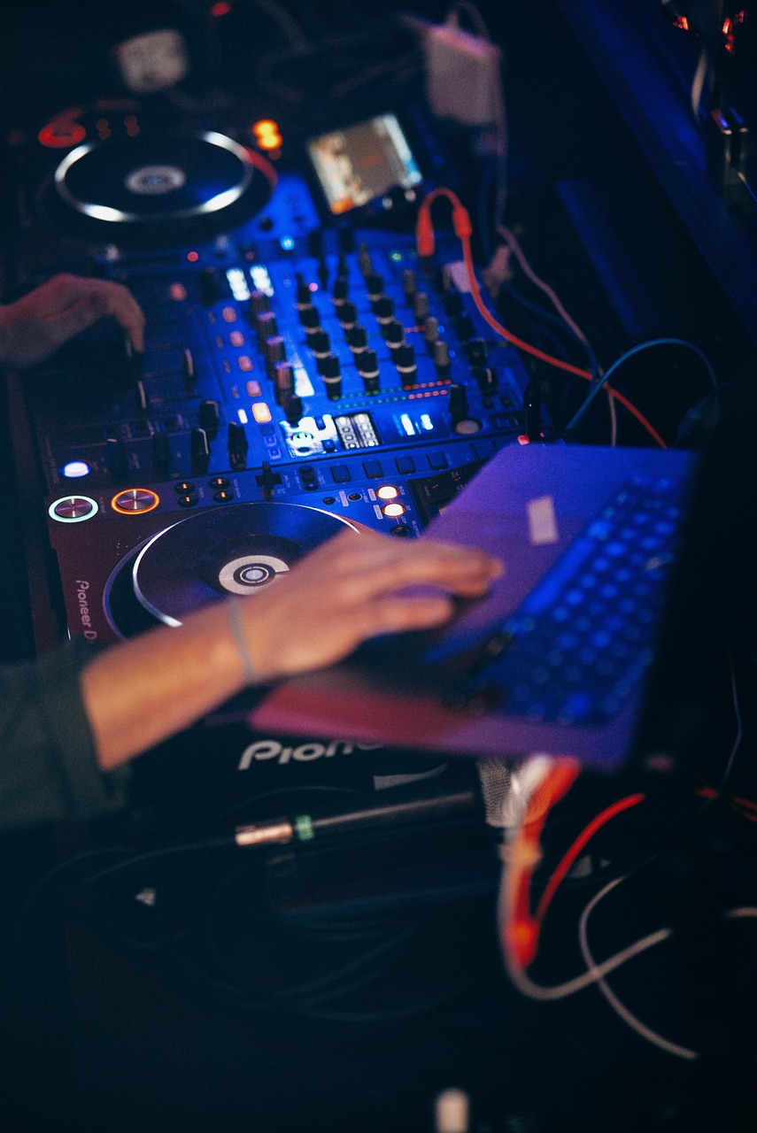 DJ Play a Christmas Song: Bring Holiday Cheer to Your Event