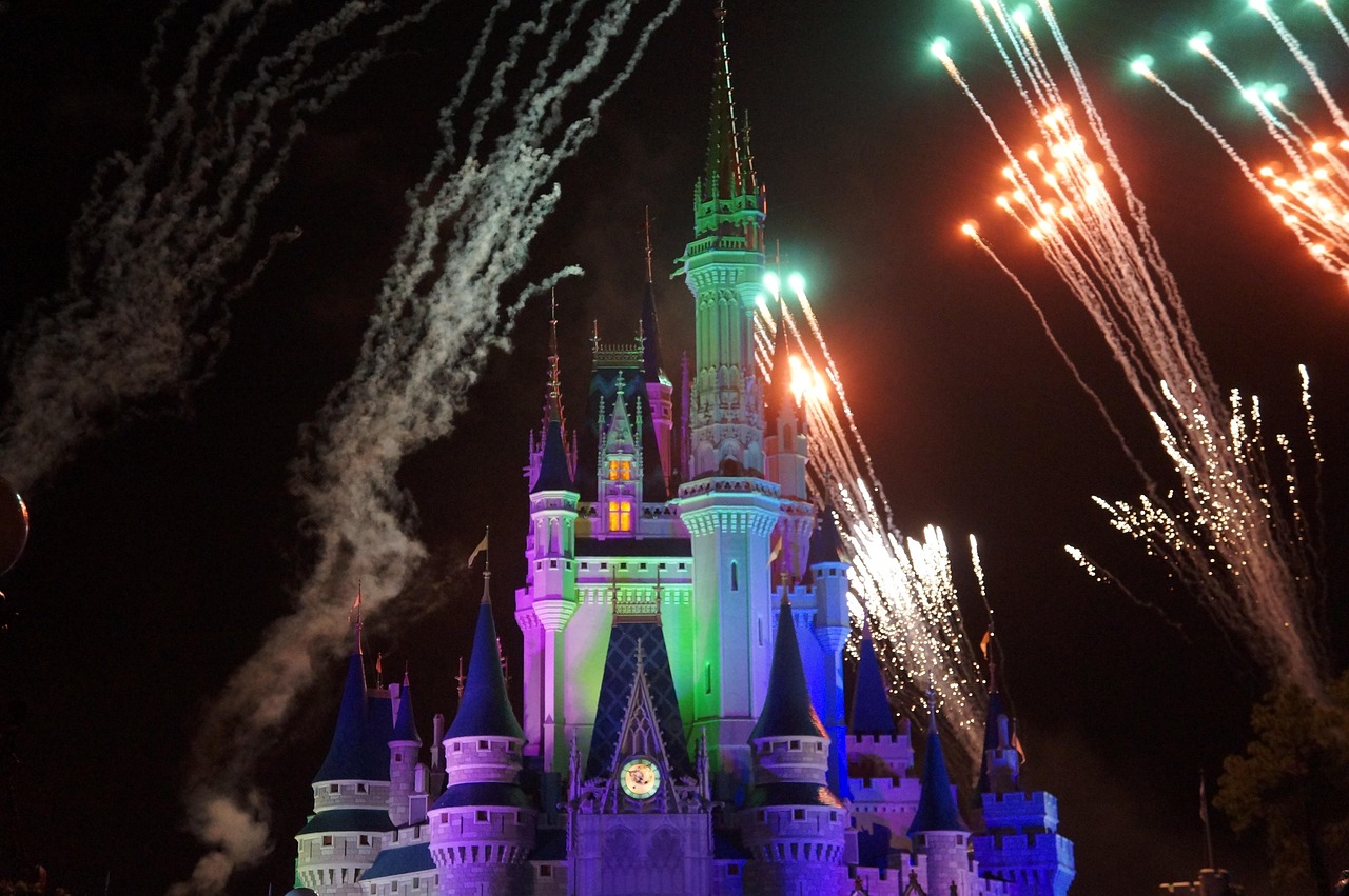 Experience the Magic of a Disney Christmas