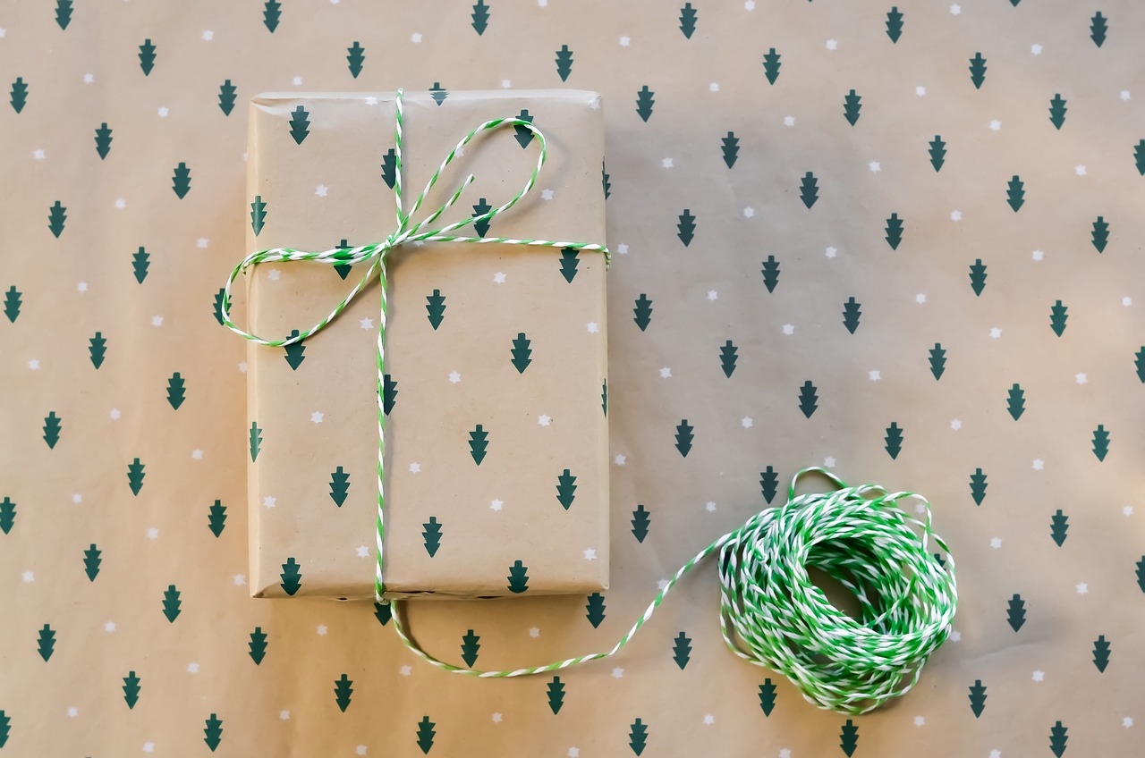 Christmas and Gift: The Ultimate Guide to Meaningful Giving