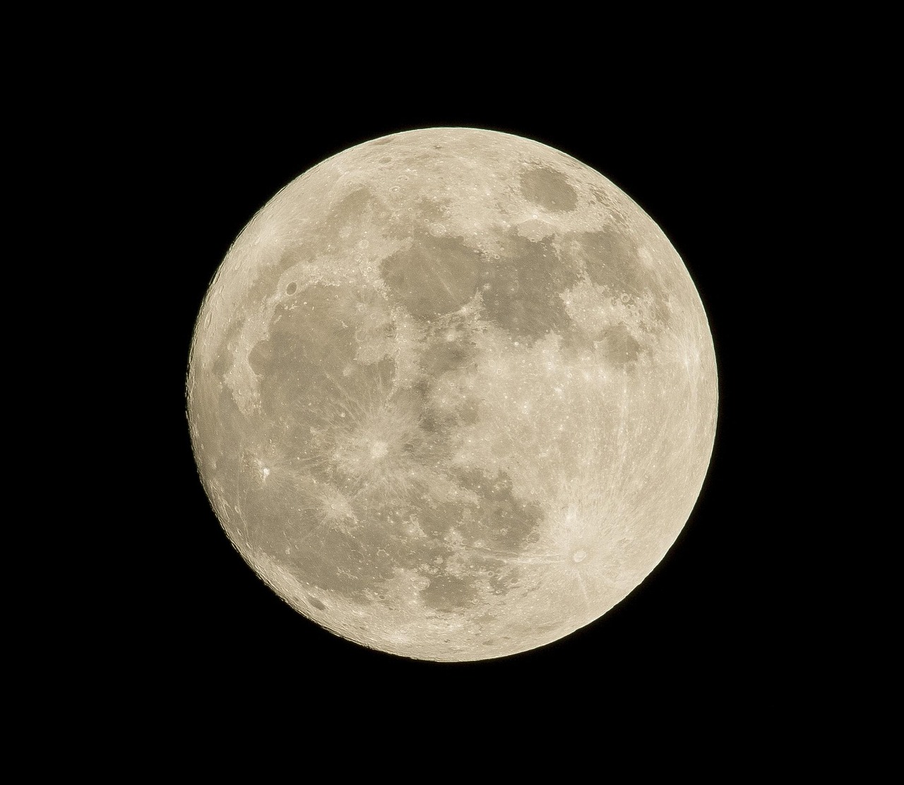 Dreamy Good Night Moon Images: Capturing the Magic of the Night Sky