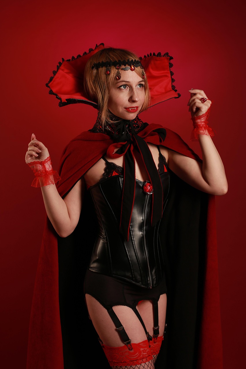 Spook-tacular Goth Halloween Costumes for a Darkly Delightful Celebration