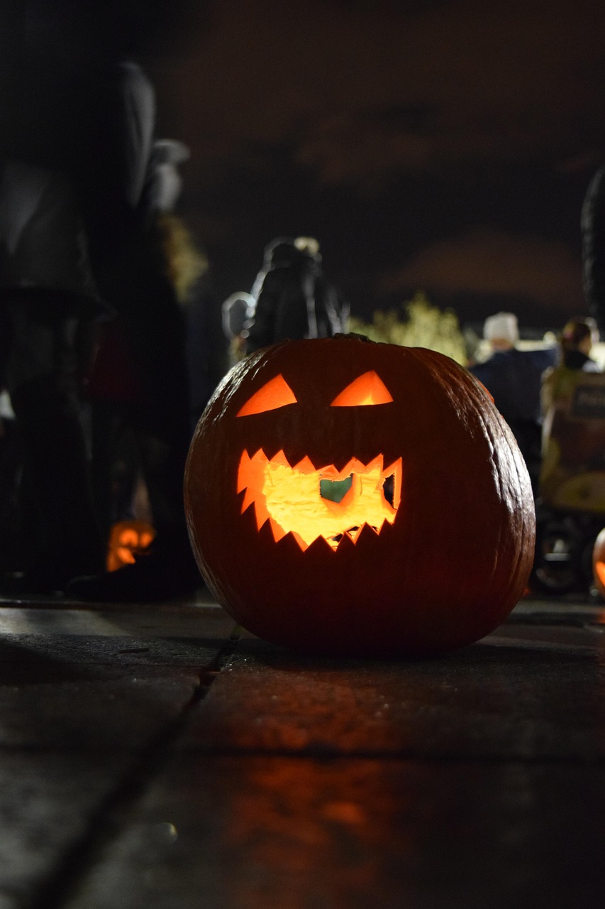 Creative Ideas to Carve a Pumpkin for Halloween Fun