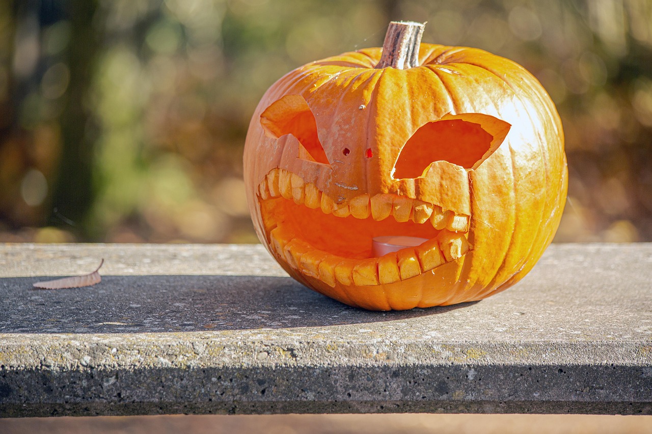 Scary Halloween Pumpkin Carving Ideas: Unleash Your Creativity!