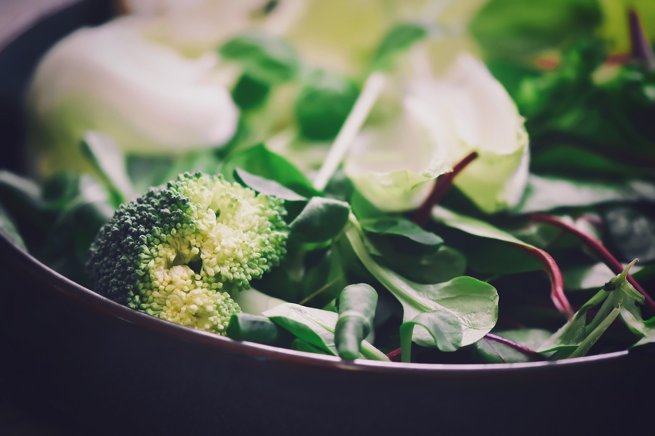 Delicious Broccoli Salad Recipe: Quick & Healthy