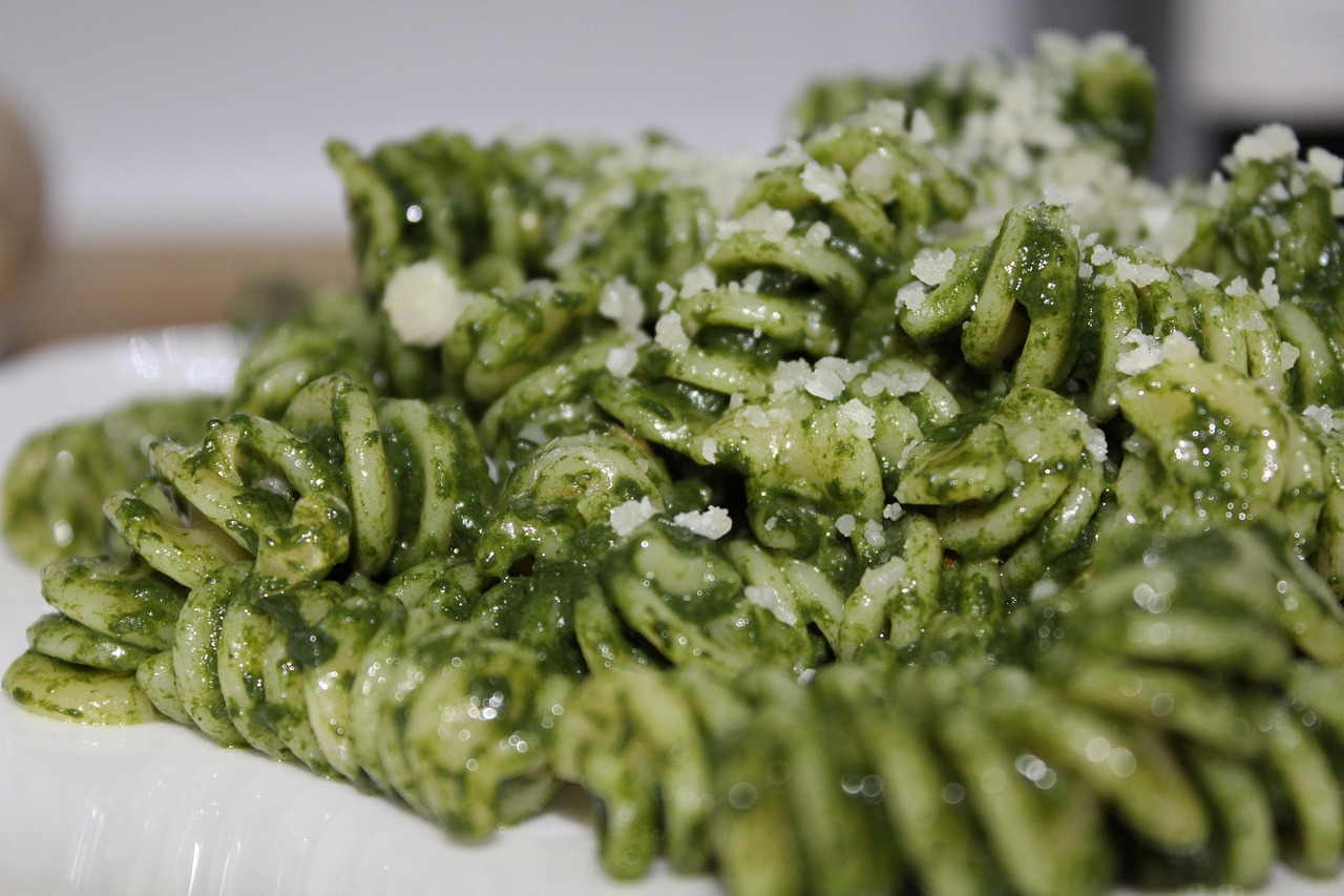 Quick Spinach Tomato Pasta Recipe: Easy & Delicious Weeknight Dinner