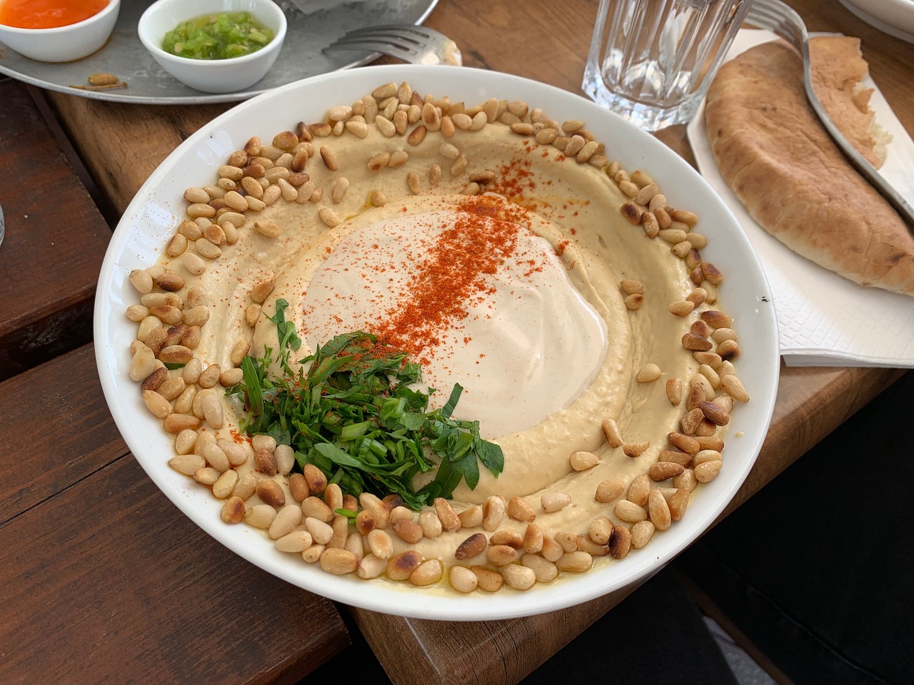 Delicious and Easy Hummus Recipe You Can't Resist