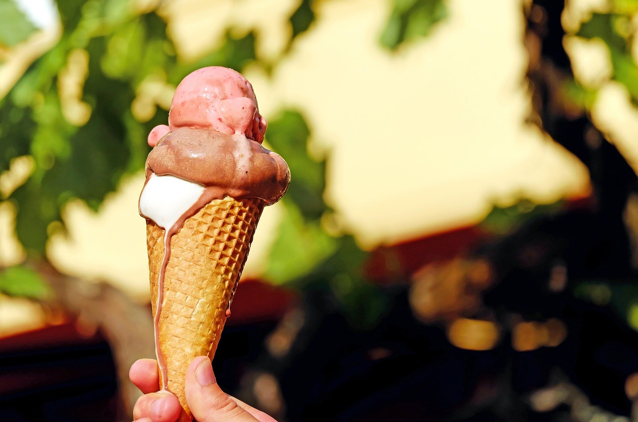 Delight in Peach Mango Ice Cream: A Refreshing Treat for Summer