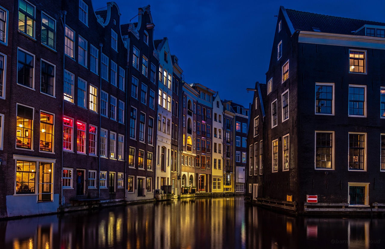 Uncovering Drakes Amsterdam: The Ultimate Experience in the City of Canals