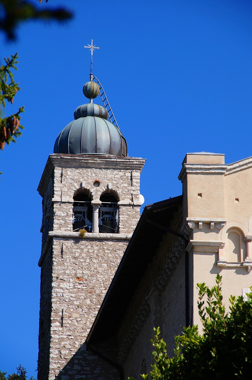 Preghiera a Madonna di Fatima: Una Guida Spirituale