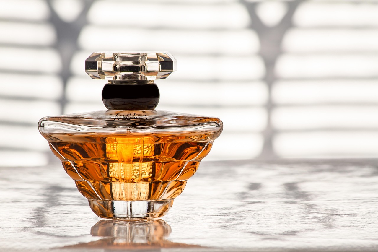 Experience Elegance with Mariah Carey Forever Perfume