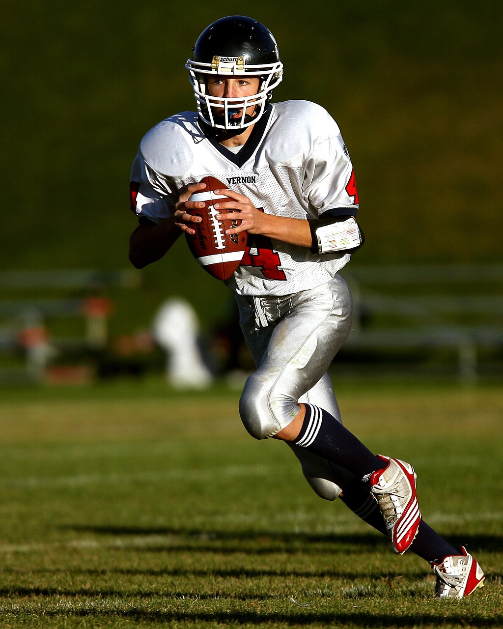 Stunning American Football Players Pictures That Capture the Game