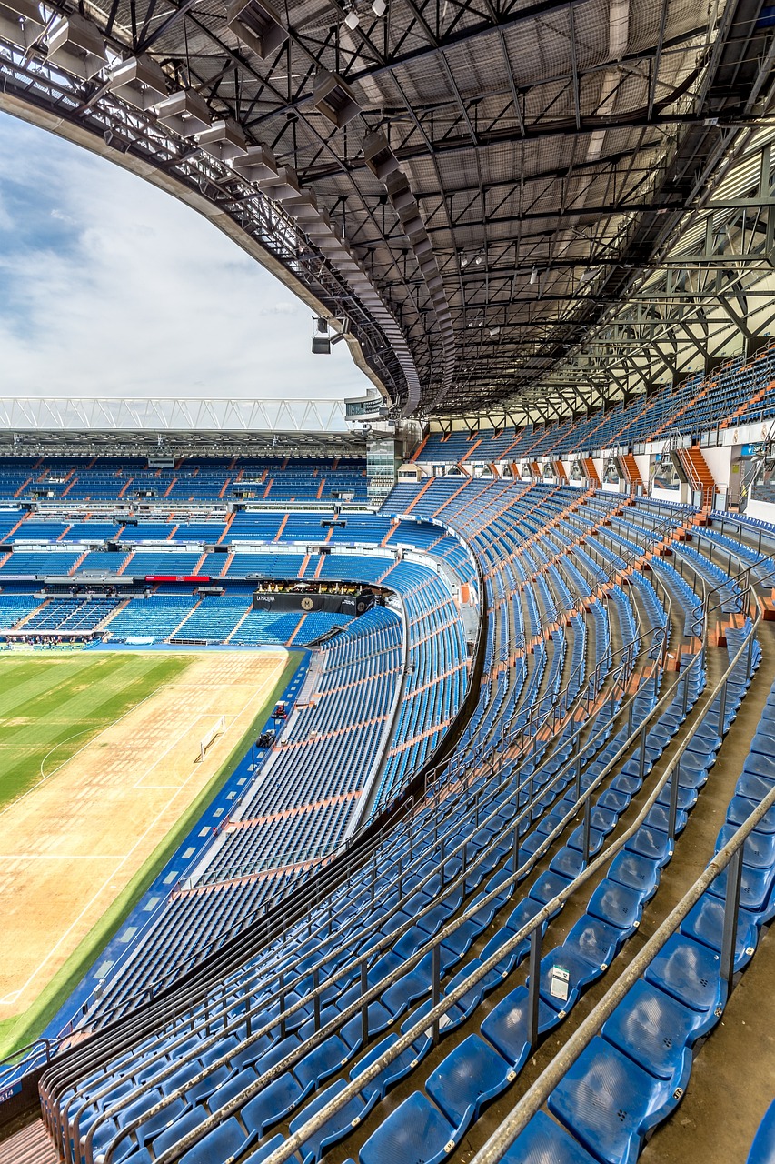 Exploring the Excitement of Baseball Stadiums