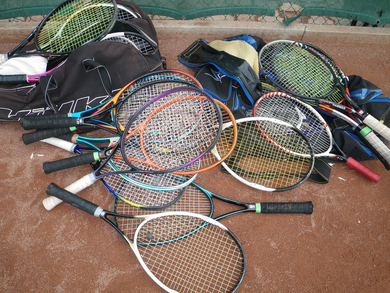 Top 3 Tennis Racket Bags: Choosing the Best One for You