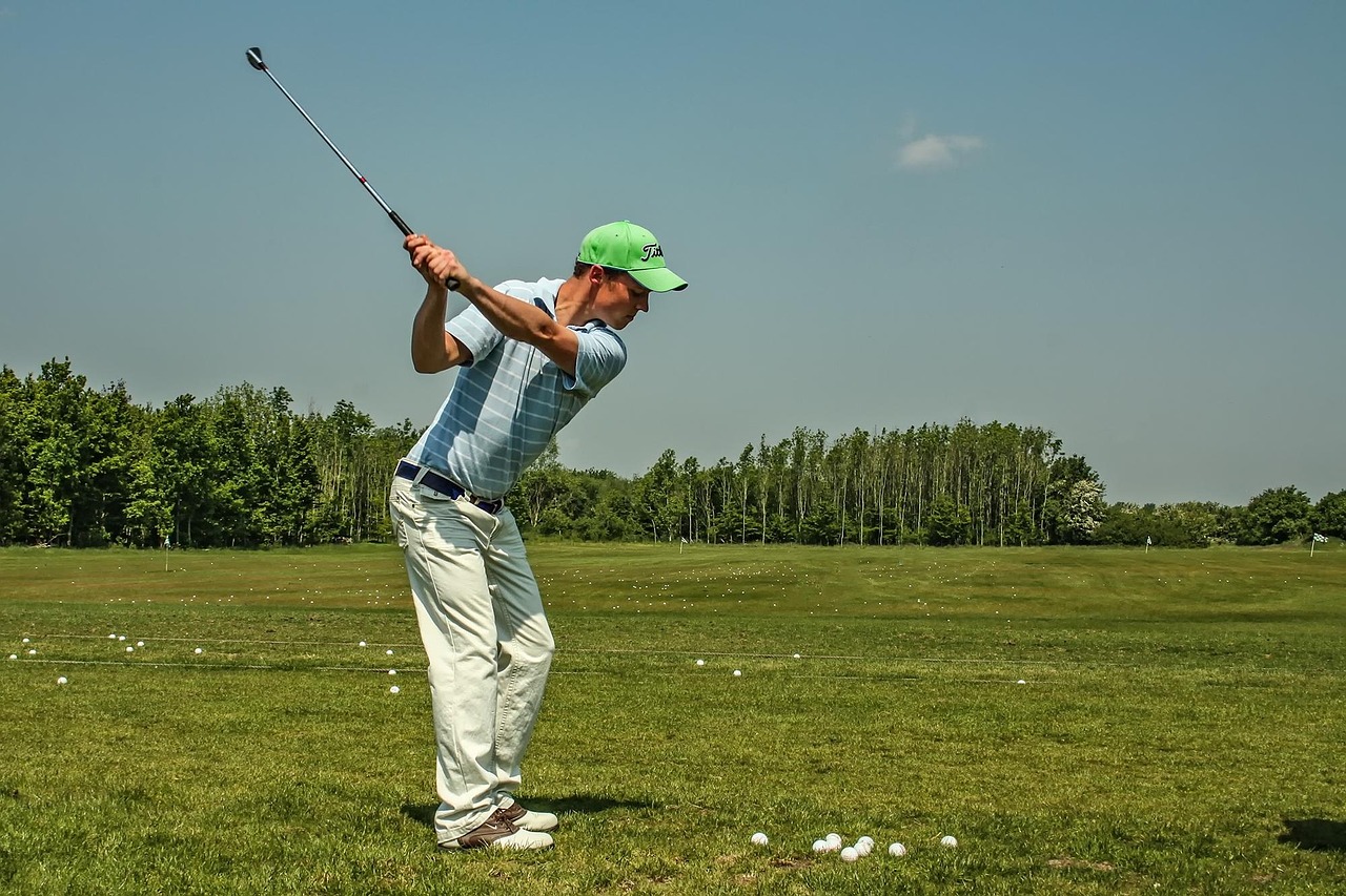 How to Swing a Golf Club: Mastering Your Technique